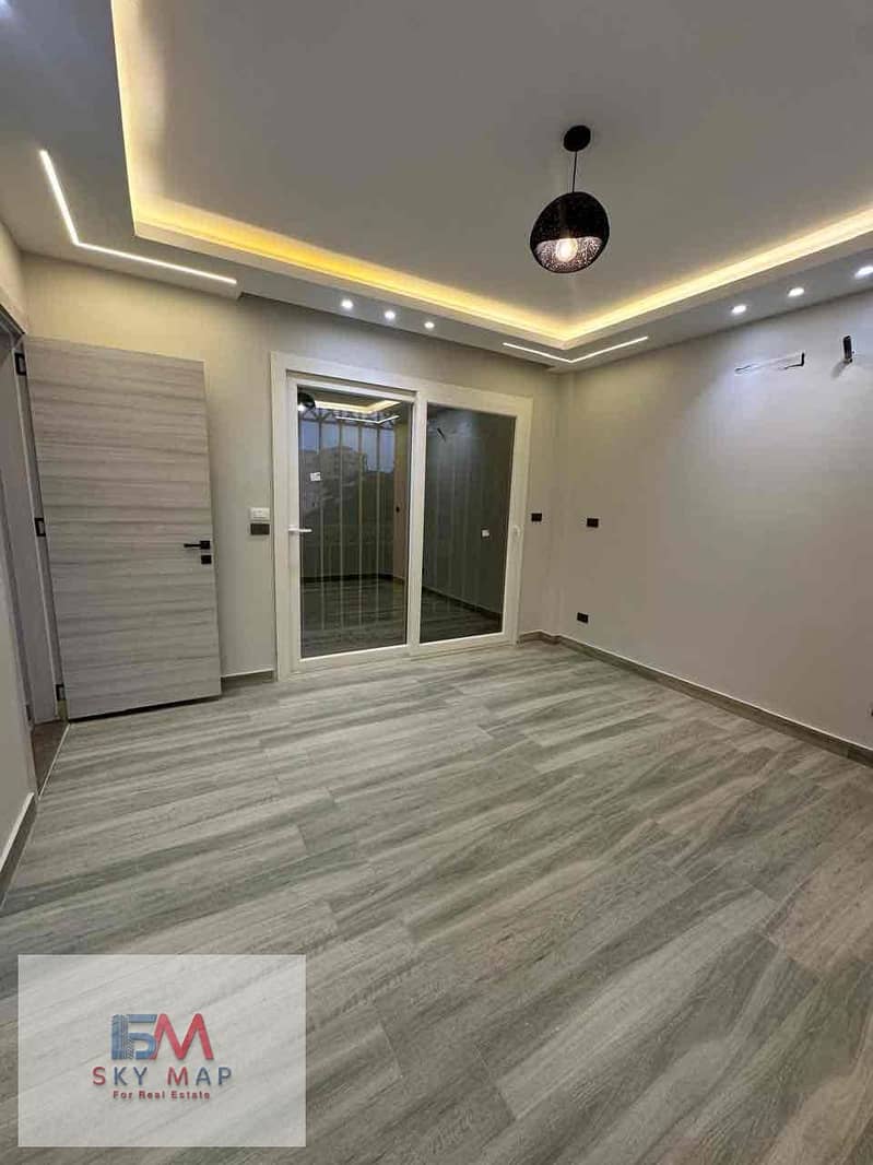 18 3eff09e8-eb58-4382-b761-5db9cd96d70a. jpg