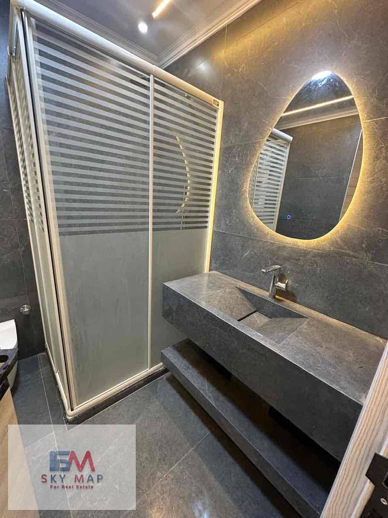 21 bdd6a64a-4154-437a-9c73-ea93387a3e12. jpg