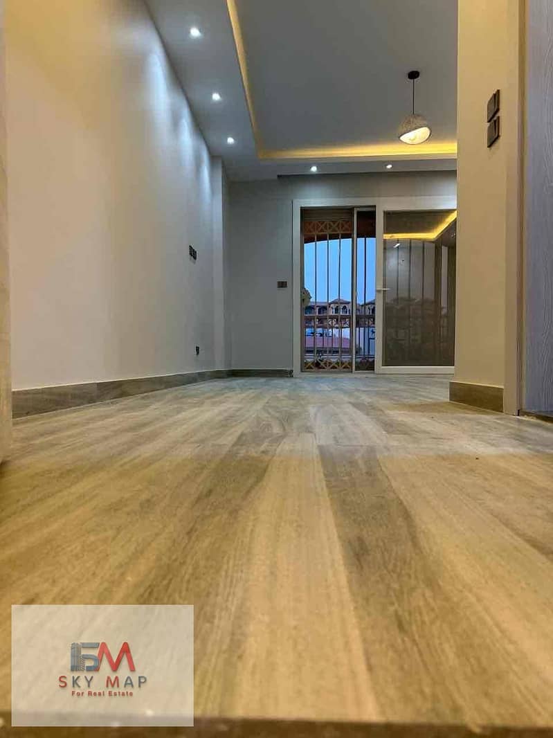 24 4ef06fc9-4008-42c1-b6c2-2ec1c8ed00fa. jpg