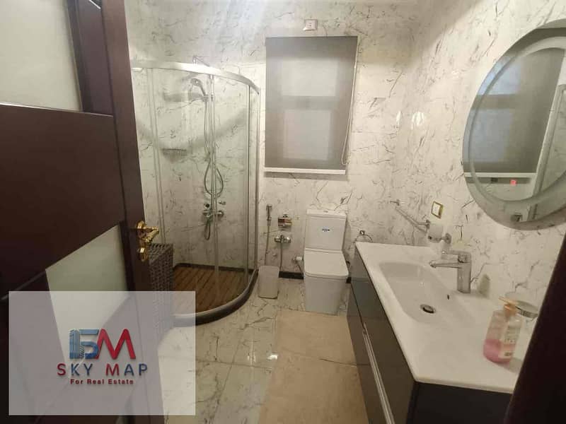 12 b21ee9c4-6a3c-470b-bf34-8f761ceddfda. jpg