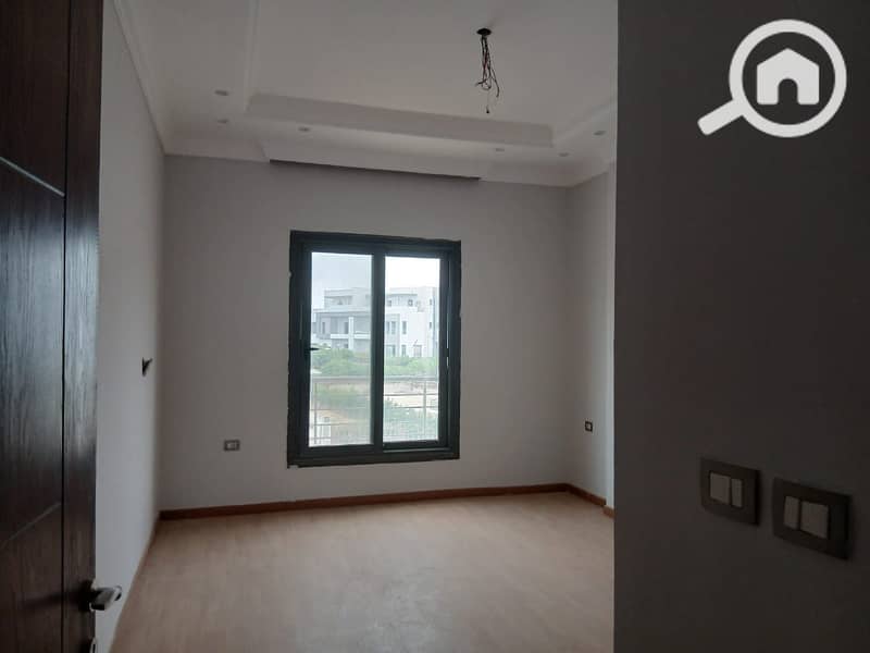 2 WhatsApp Image 2025-10-11 at 13.57. 11_146c905b. jpg