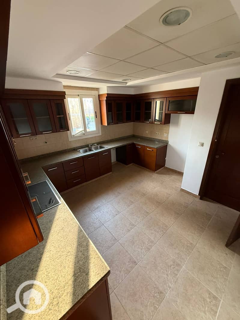 9 ebc7ecad-74f0-4056-a042-277e3d931539. jpg