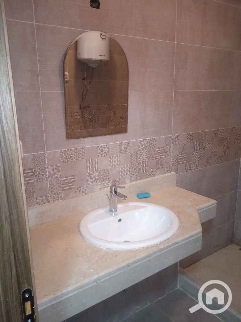 11 f729b2f2-ae96-41f9-85ce-902706b4c1d8. jpg