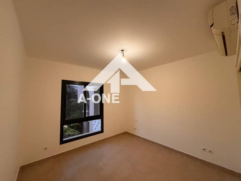 4 5c4fc500-a733-4744-8a26-3f0899314679. jpeg