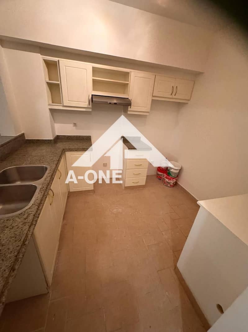 6 286928a5-5906-43c1-8cf5-ca483a5b4f6c. jpeg