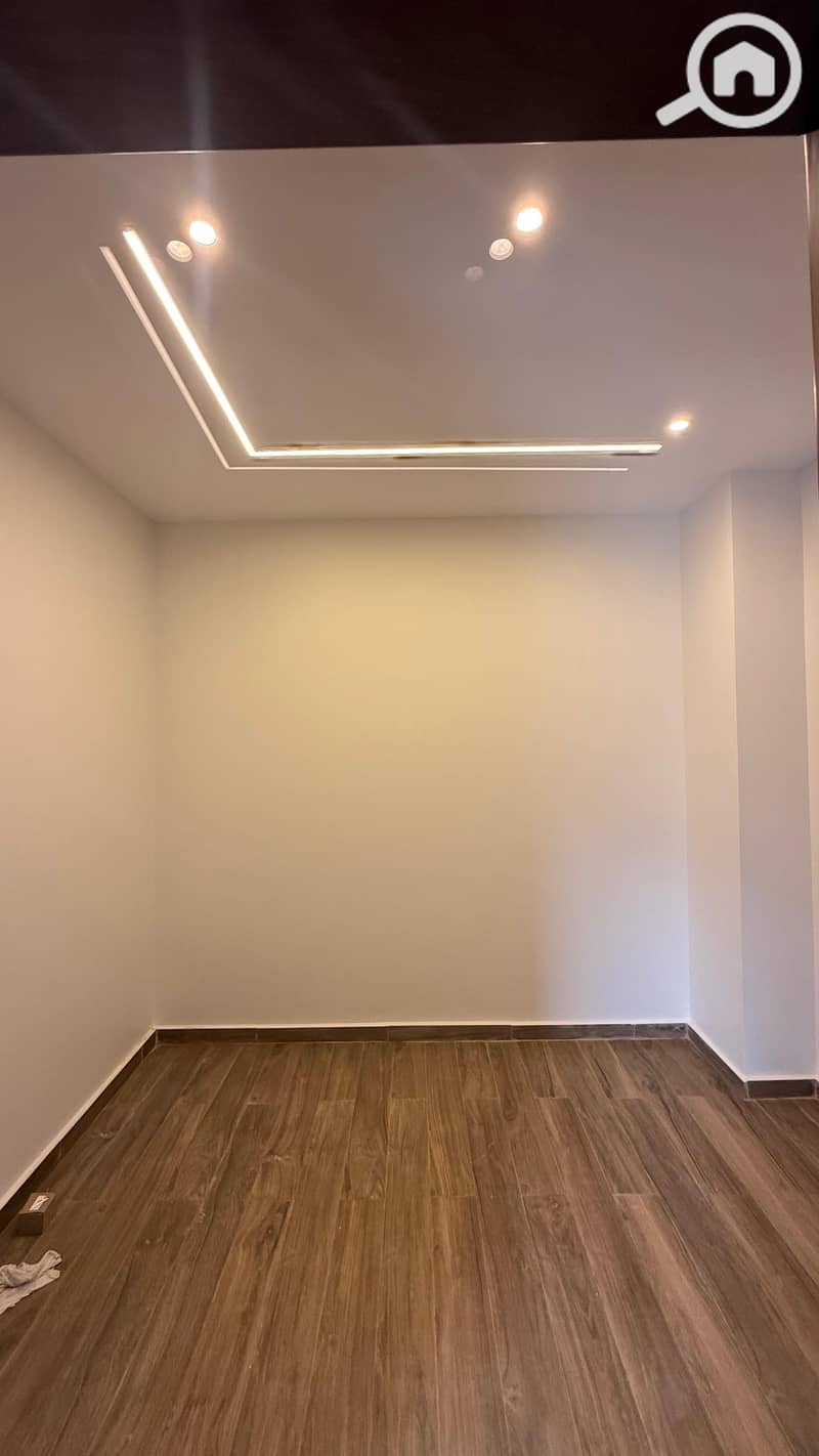 5 WhatsApp Image 2025-11-09 at 2.49. 08 PM. jpeg