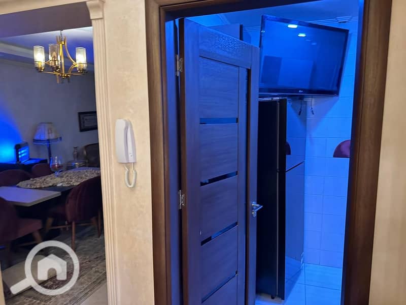 9 4002f050-eb4c-4c1f-9942-cd732c82551d. jpg