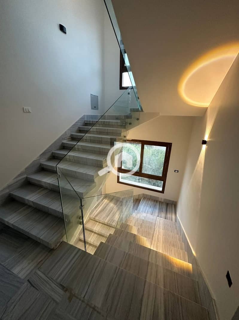 12 29ca5337-2bac-4689-9367-390cd43c1a24. jpeg