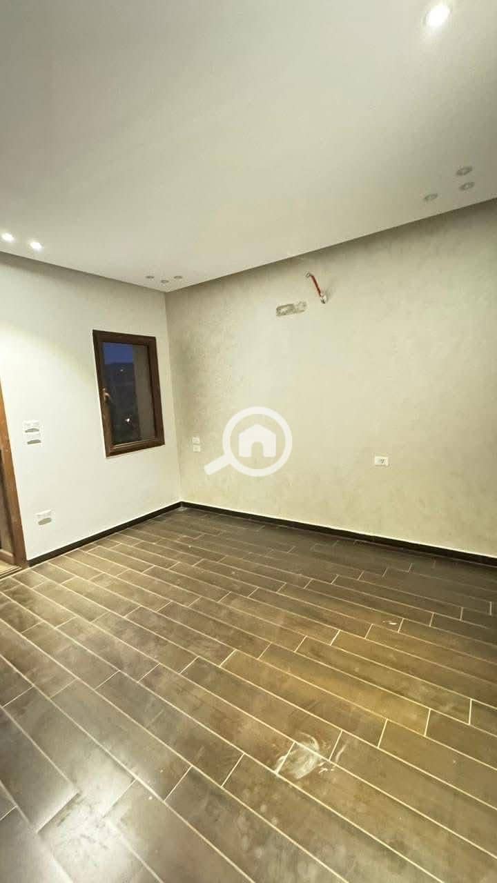 22 2691765a-fe63-4f9a-8dd8-70526ee67e34. jpeg