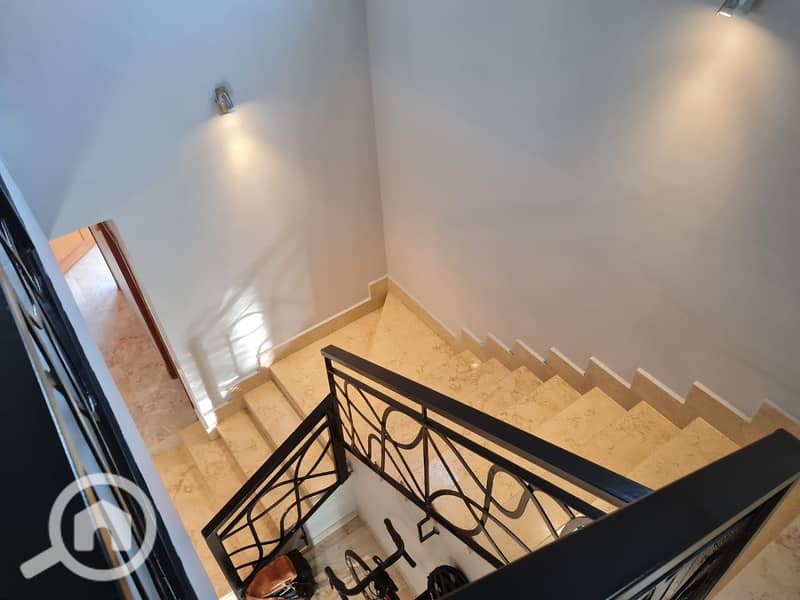 12 a2debc65-9a52-42cd-aa73-4585d00fe72c. jpg