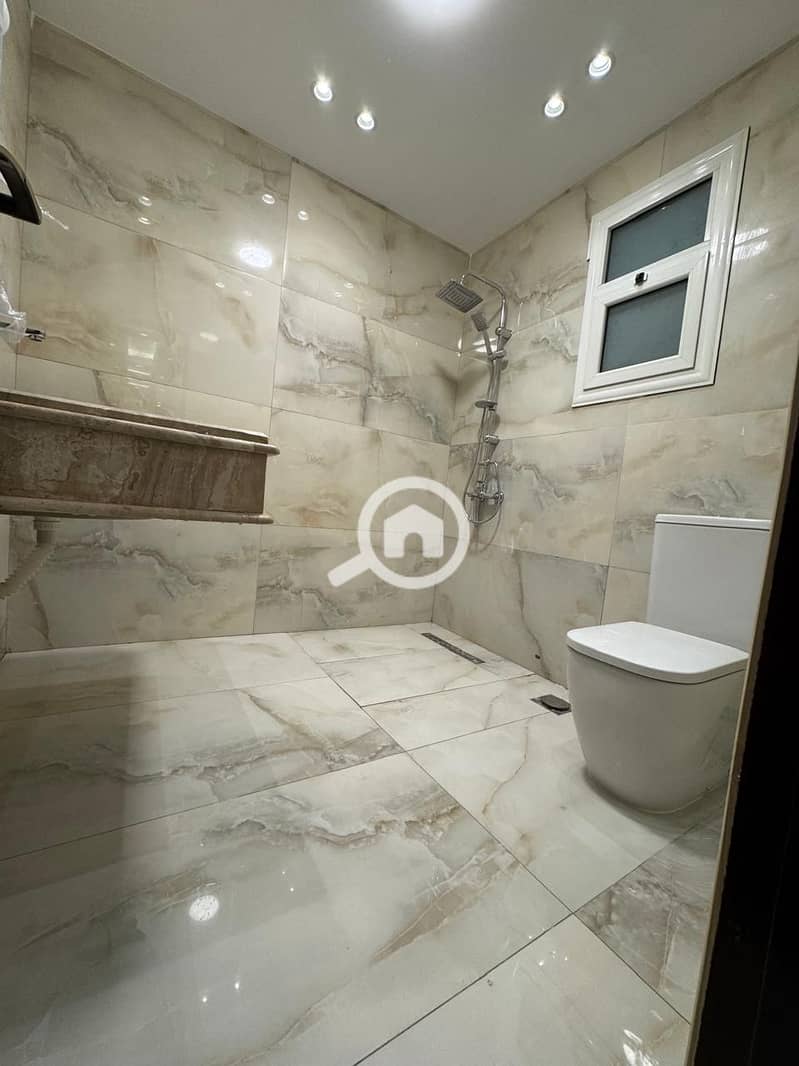 4 2df6e2ba-bed4-464c-8690-e18c24c25fa1. jpg