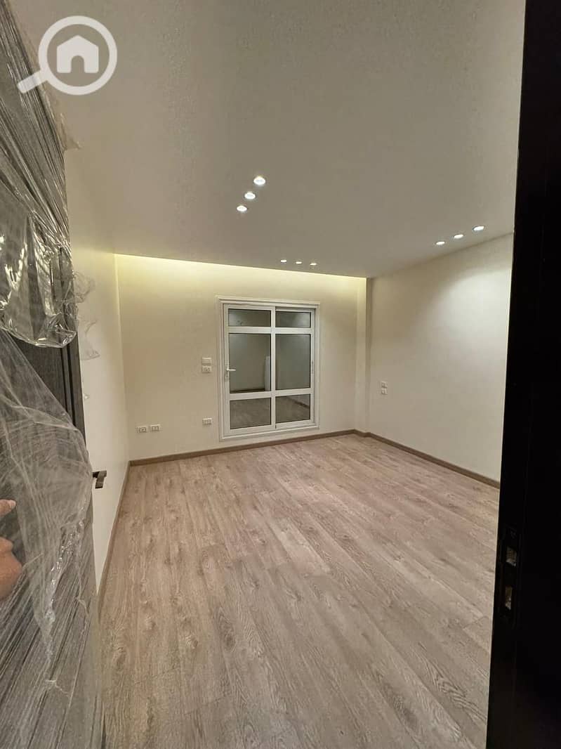 5 01bcdf9d-5300-4392-a11d-3df04955a6a6. jpg