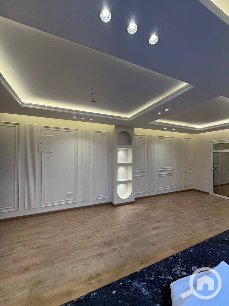 8 1f8c1083-d28e-48e3-ad63-5b51f2ab5a8d. jpg