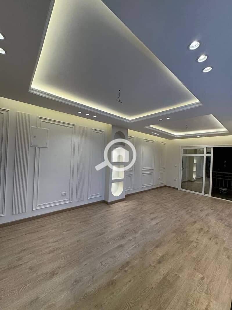 10 83e7abc0-8b29-440c-bdc9-5f20721c3f83. jpg