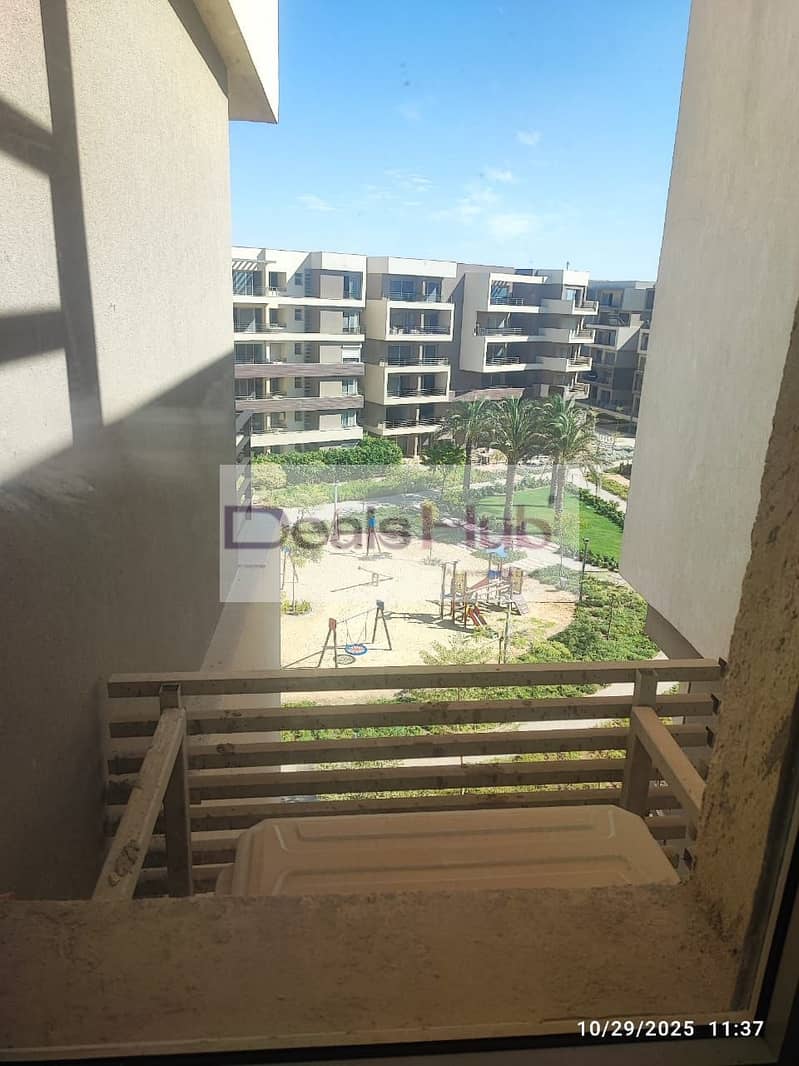 2 0a313360-6c8b-4e3a-b5b7-337e0a3380a6. jpg