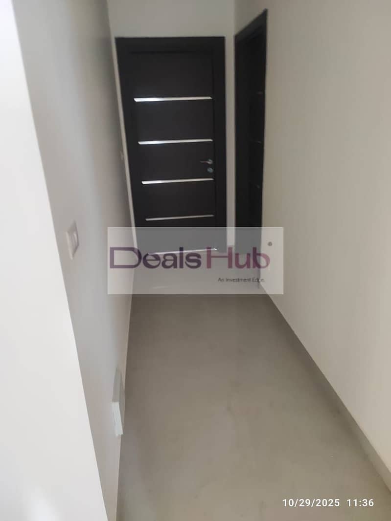 9 164fbebf-984d-4496-9168-c4ebc3df9180. jpg