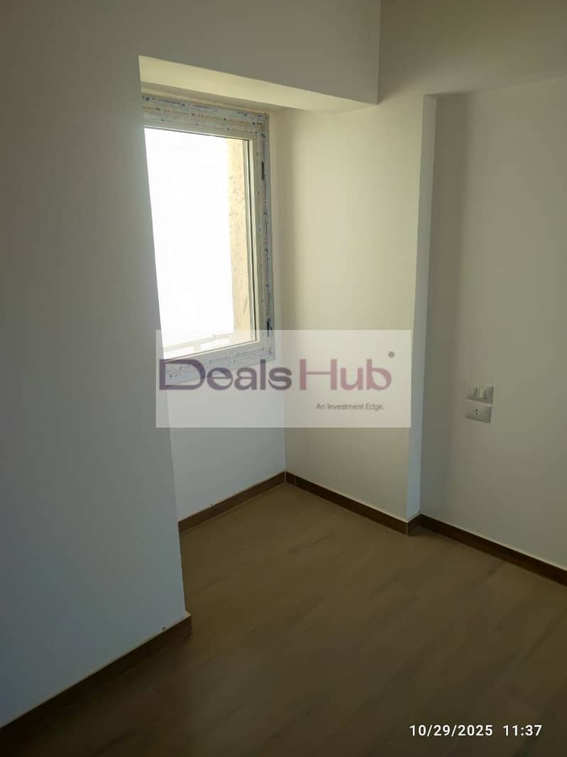 10 082be21e-984d-4616-97eb-70b0276a6b46. jpg