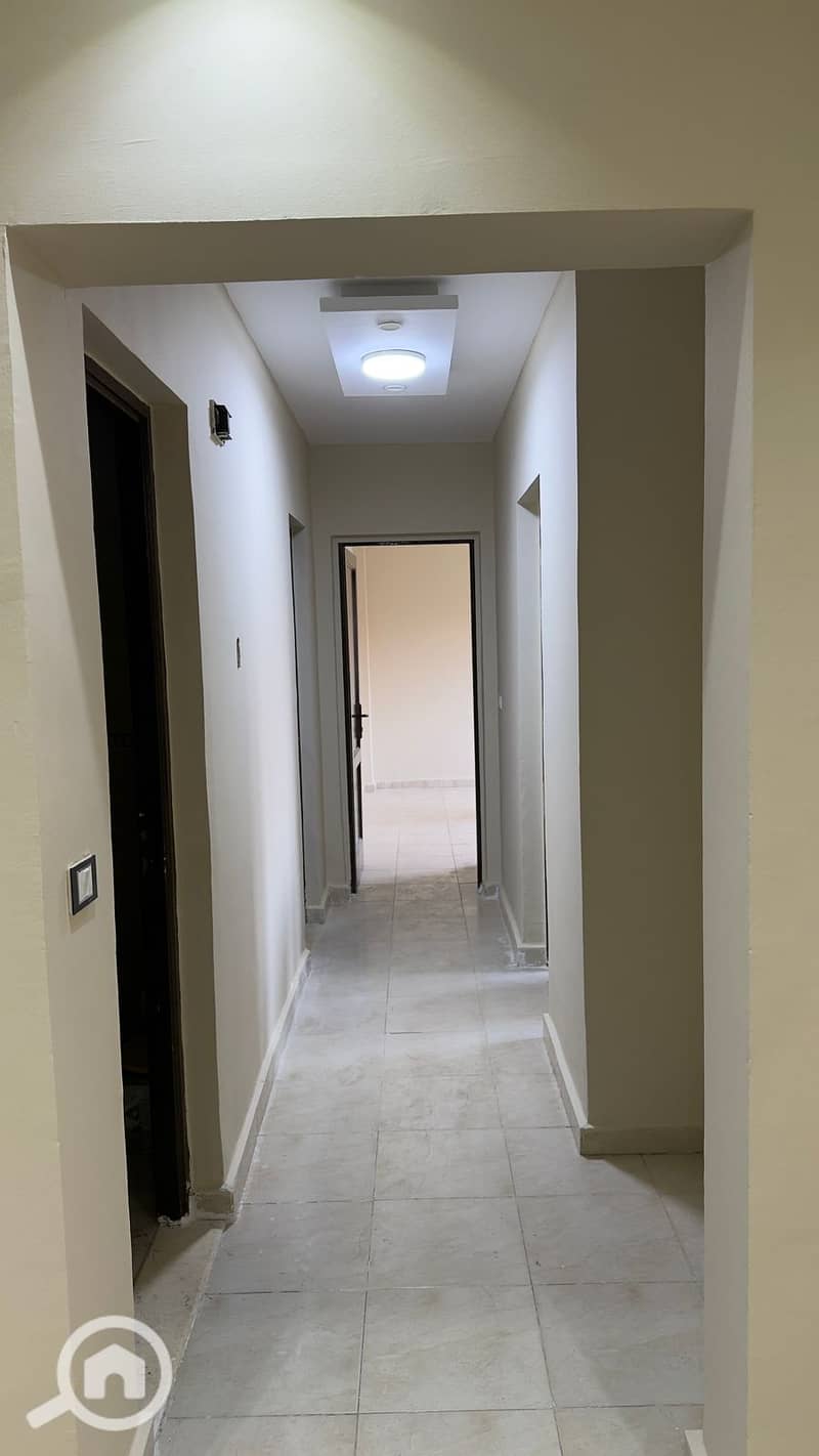 3 27be5954-6b7f-43b3-b6bc-372c2e233b68. jpg