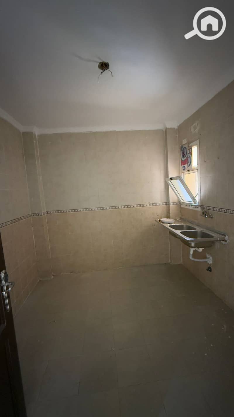 6 a5599337-8b59-4782-9b43-e1161a7dd21a. jpg