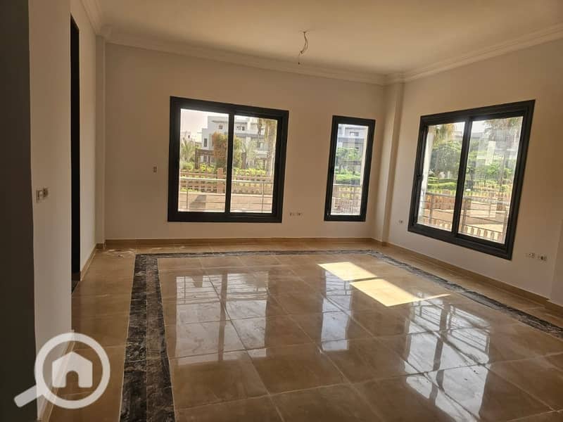 8 c537a6c8-908a-41f1-80b7-3499904eb757. jpg