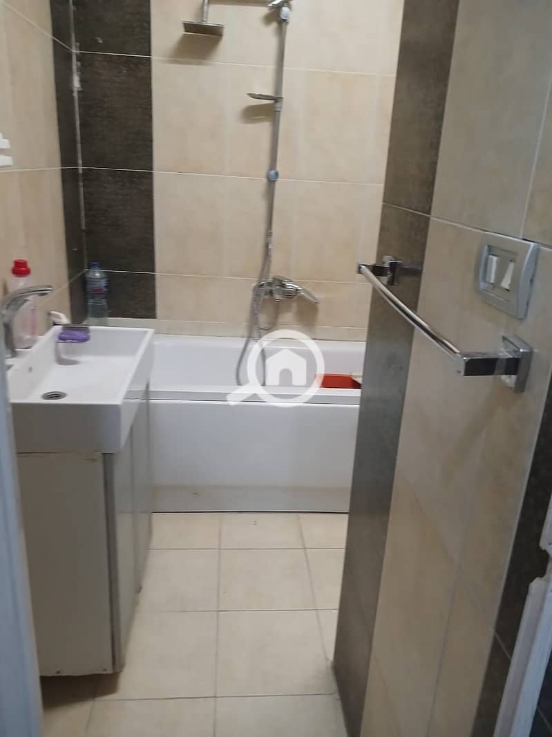 4 04ac0001-6bc4-4252-b582-8f3a100fb9e8. jpeg