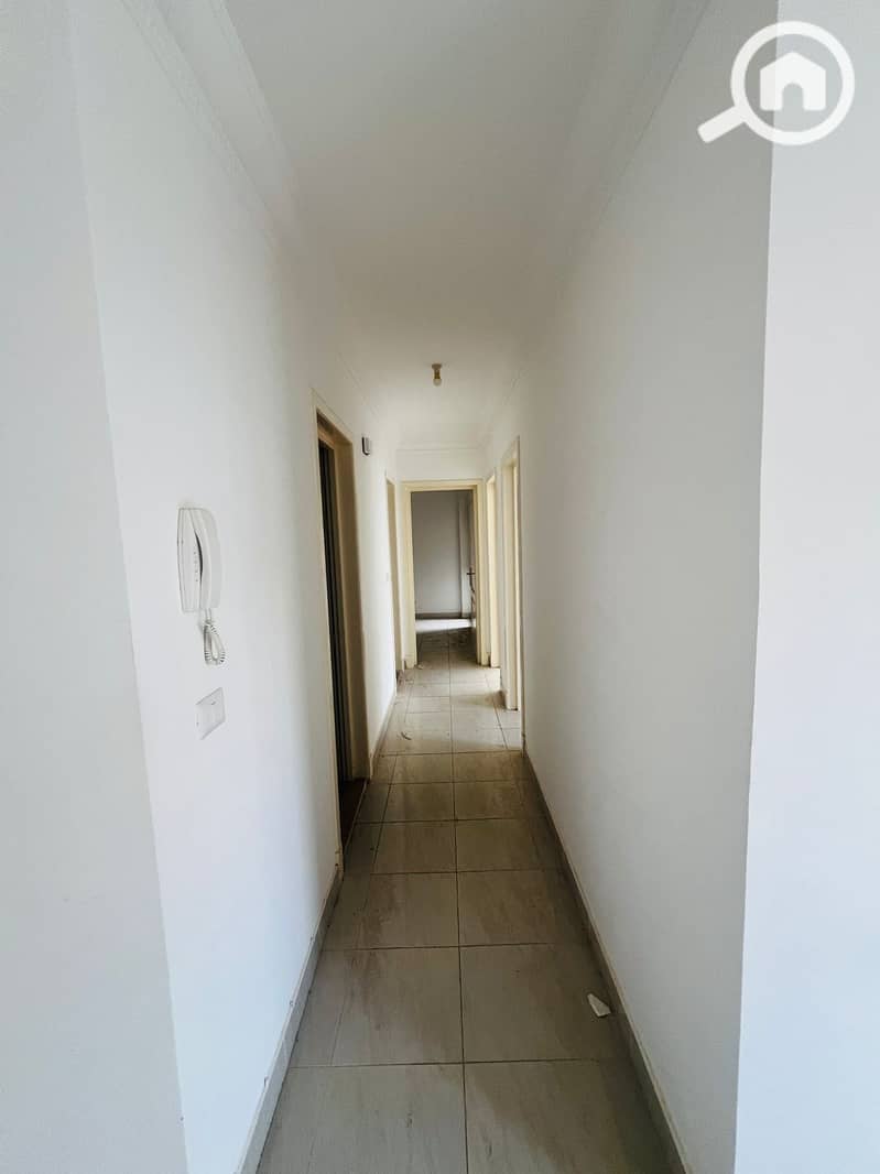 4 WhatsApp Image 2025-11-08 at 13.54. 15_ab4169ac. jpg