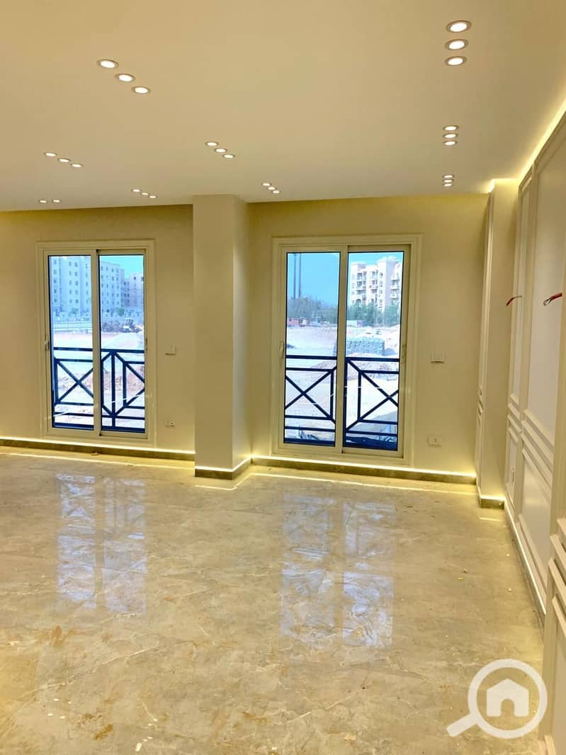 5 dc05683f-32e2-4d09-9aac-90ae9e9295cb. jpg