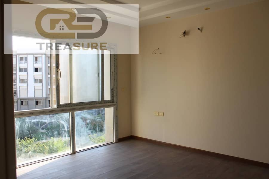 4 WhatsApp Image 2025-11-09 at 3.38. 23 PM (1). jpeg