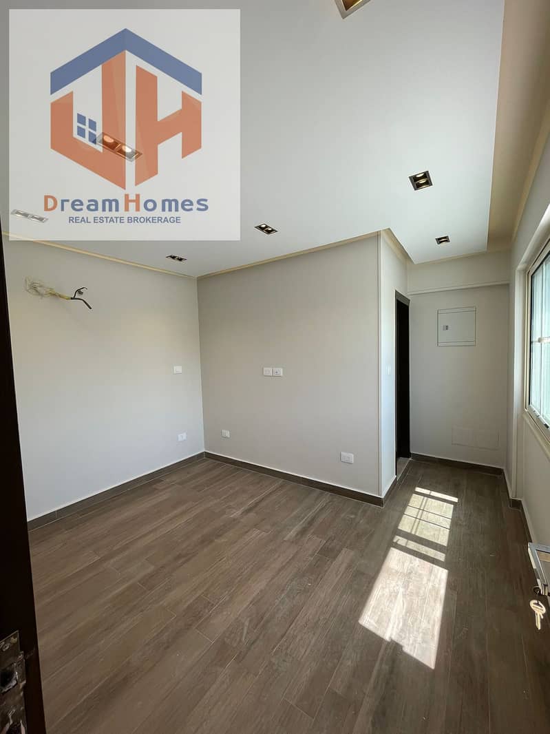 4 8a73c2a4-a3fd-42dc-bc78-25860406f892. jpg