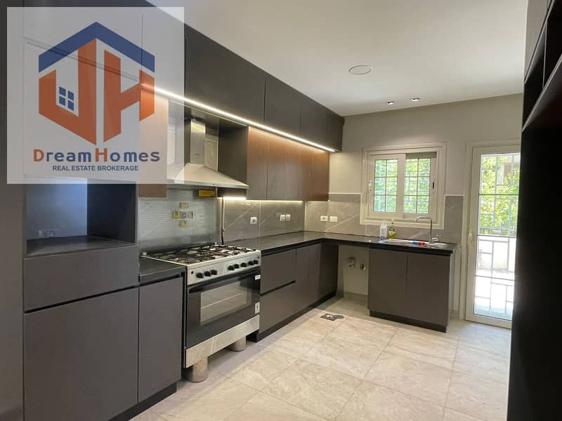 8 b2671d21-0b7d-4607-b940-18162464a37c. jpg