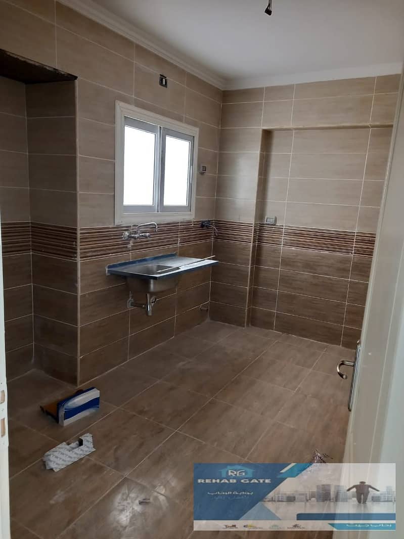 12 c5ec76a5-9b27-4431-9ff2-58464d239888. jpg