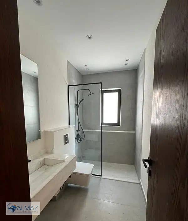 8 WhatsApp Image 2025-11-09 at 4.10. 34 PM. jpeg