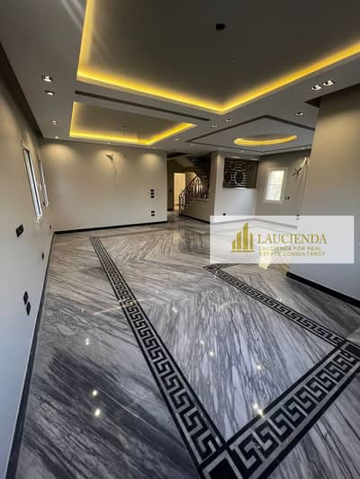 فیلا 5 غرف نوم للبيع في القاهرة الجديدة، القاهرة - WhatsApp Image 2025-11-06 at 1.44. 49 AM (2). jpeg