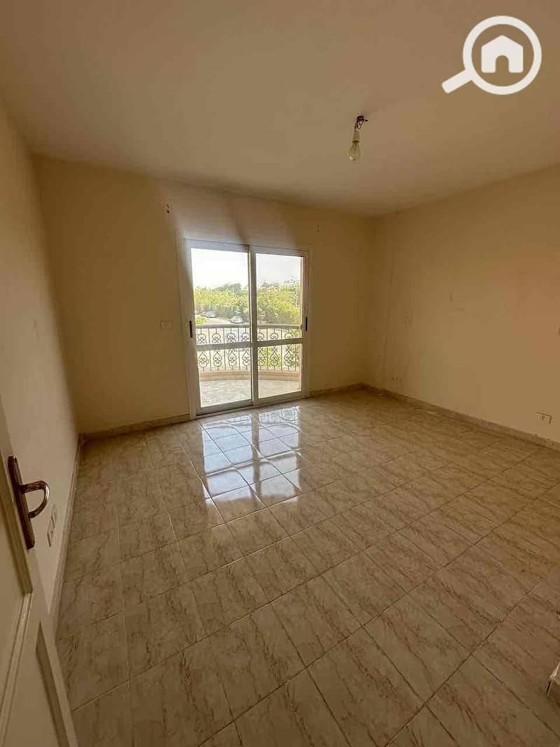 4 05503f73-4608-4140-81b3-af918ad14b6a. jpg