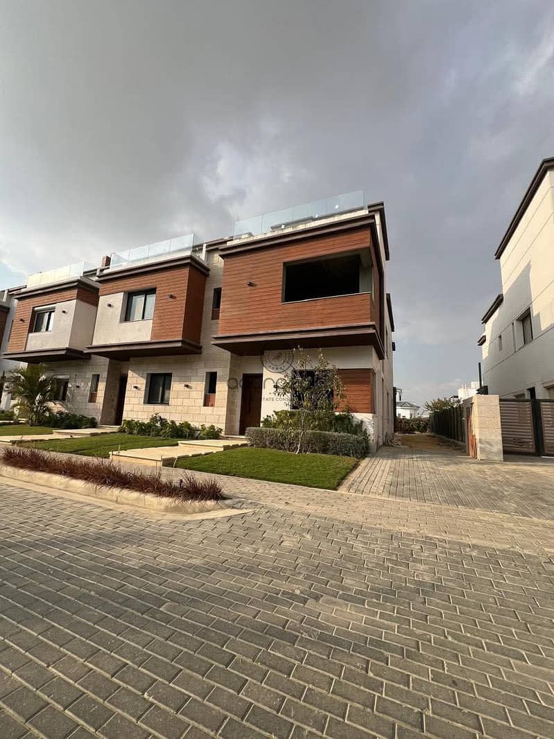 5 WhatsApp Image 2025-11-09 at 2.04. 56 PM. jpeg