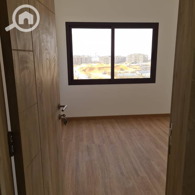 7 0f75a873-da2e-45e6-b87e-d3dfea0ccede. jpg