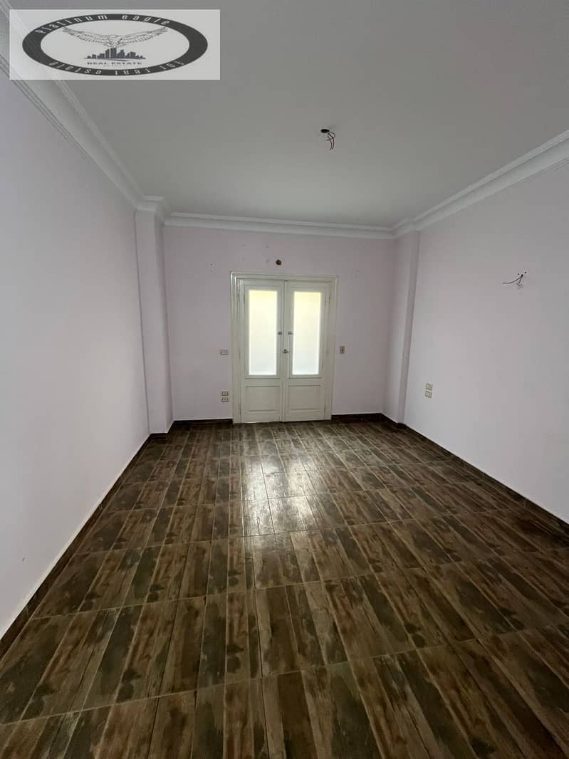 8 2c65a750-8a15-4835-8b44-43cabd1ce32a. jpg