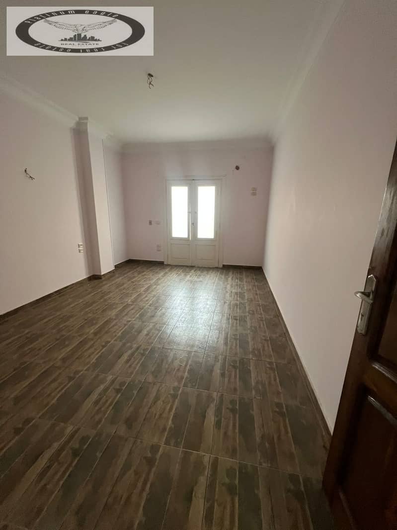 9 5c70c6bd-fa00-46f4-9dc4-f8276d039779. jpg