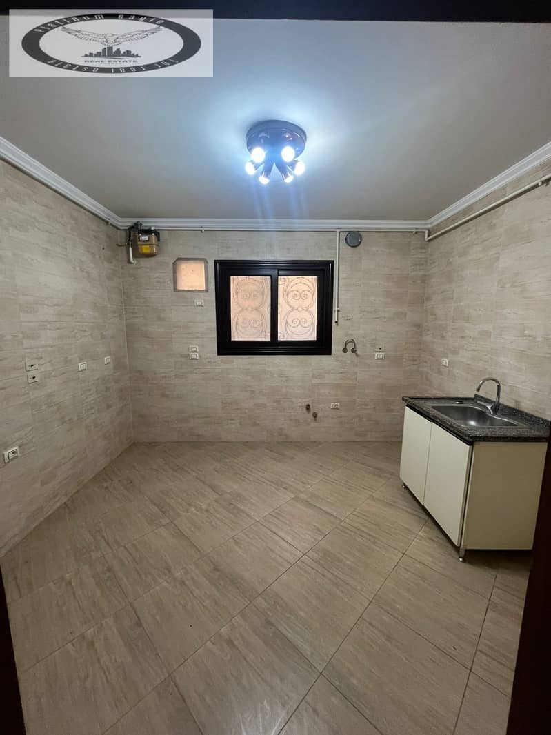 12 f4932976-2f32-4520-98c1-5b3aa61218e0. jpg