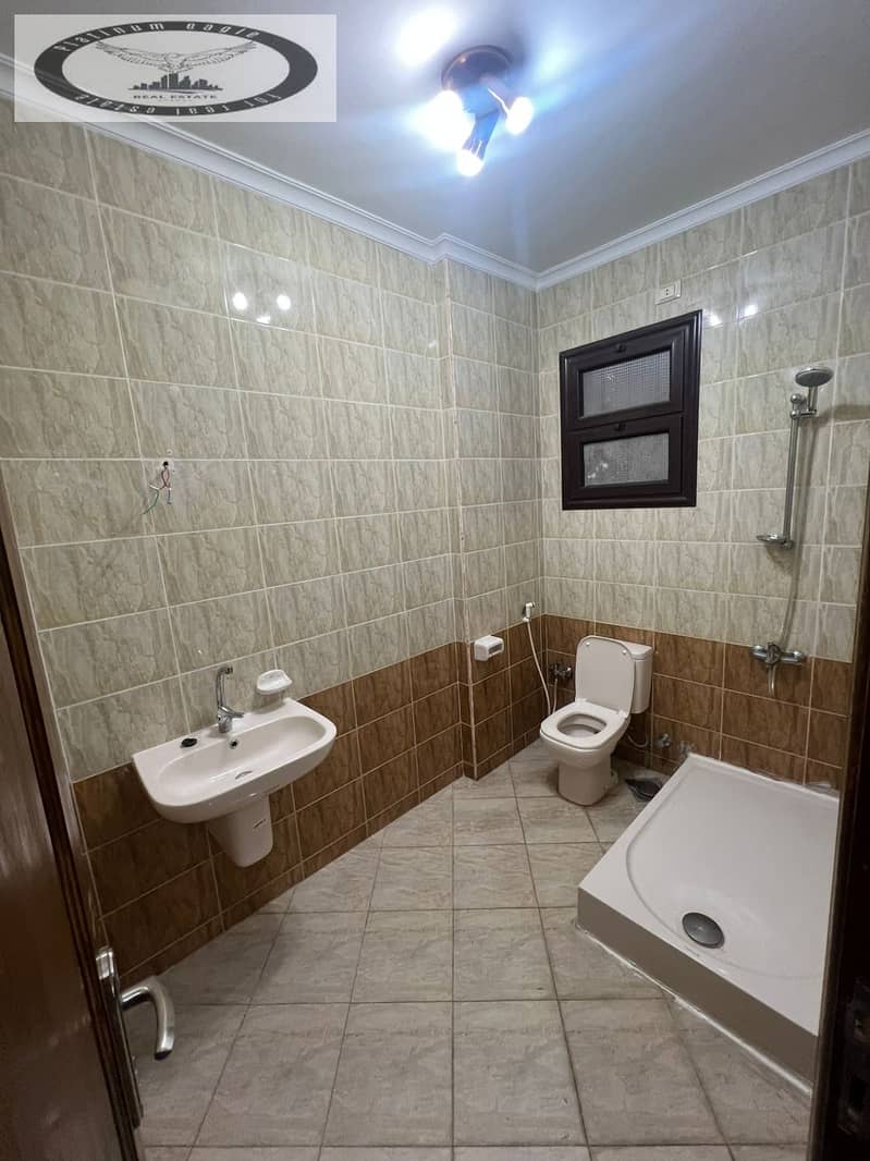 14 64617559-0e68-4626-b9ae-45ebb4a98156. jpg