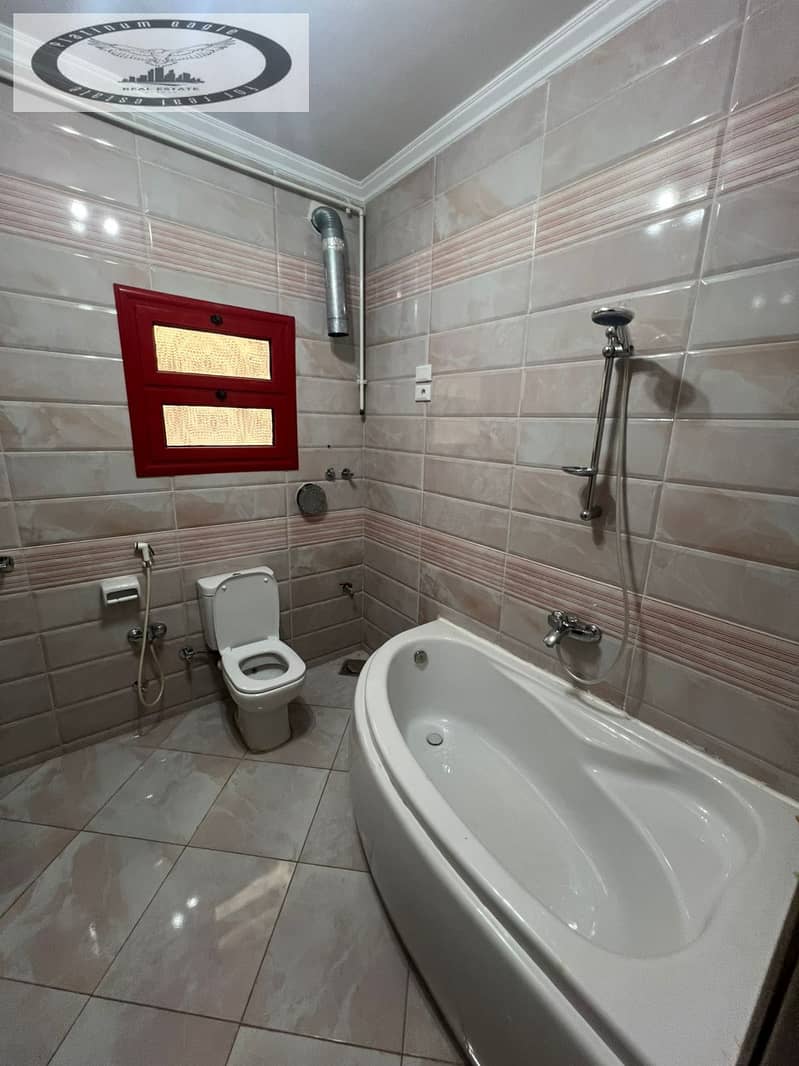 15 6df3ef74-dfab-4d10-bcd4-383976c03f90. jpg