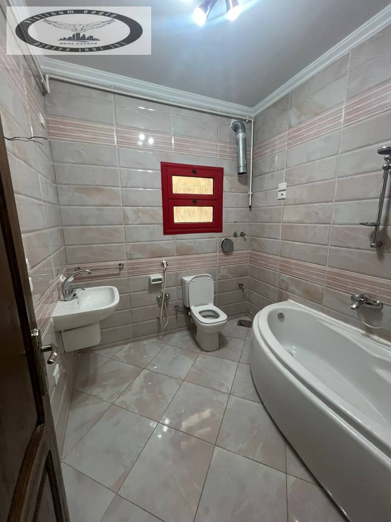 16 13bc1b6e-6aab-4be6-9188-bb80b2e7987a. jpg