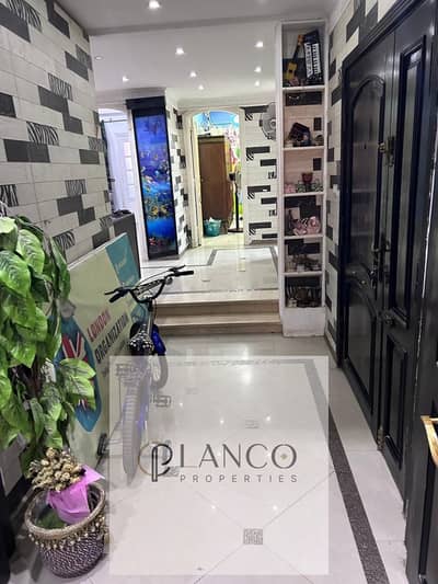 شقة 5 غرف نوم للبيع في 6 أكتوبر، الجيزة - 4cba493c-1c91-406a-8c70-b931af55bcb5. jpeg