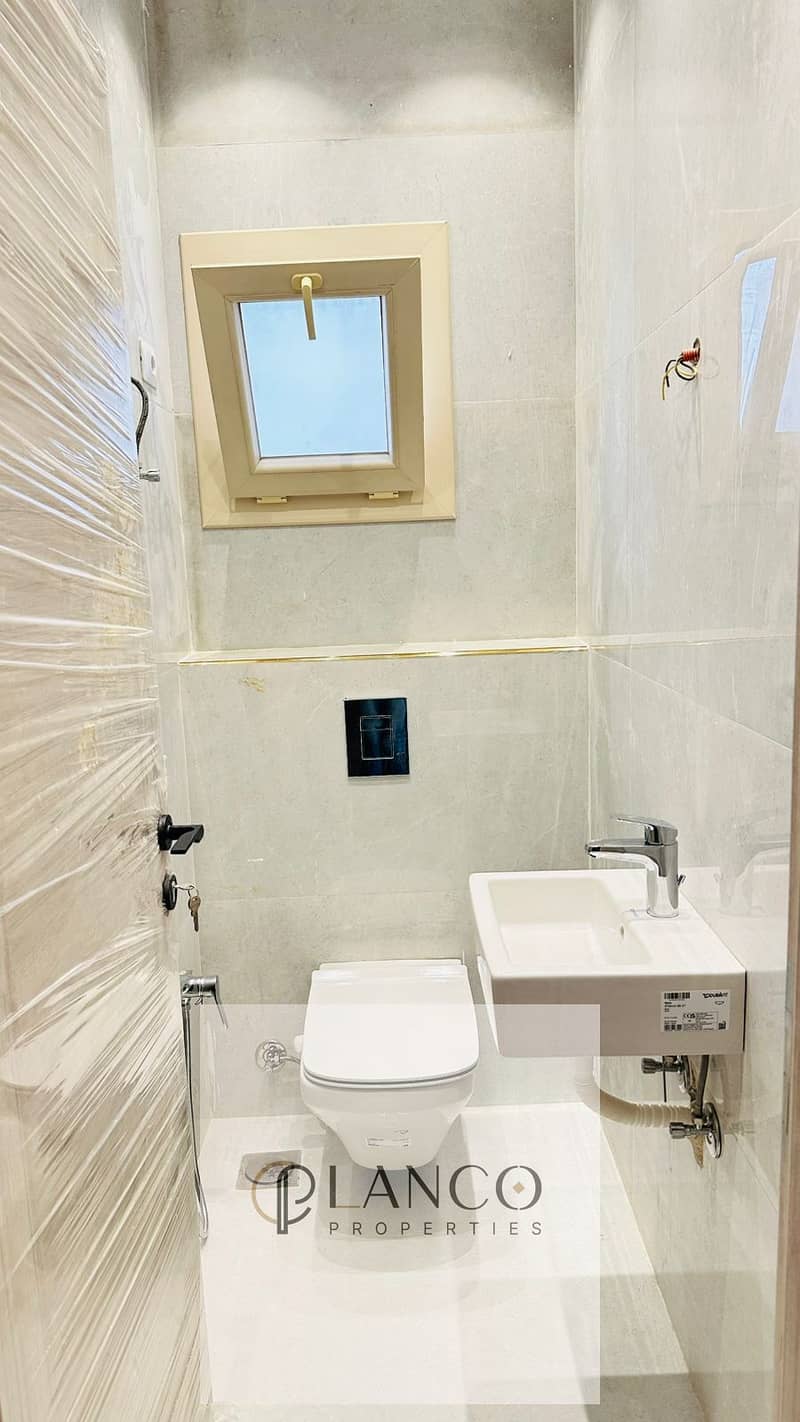 11 WhatsApp Image 2025-10-21 at 19.36. 39_eb8f86f4. jpg