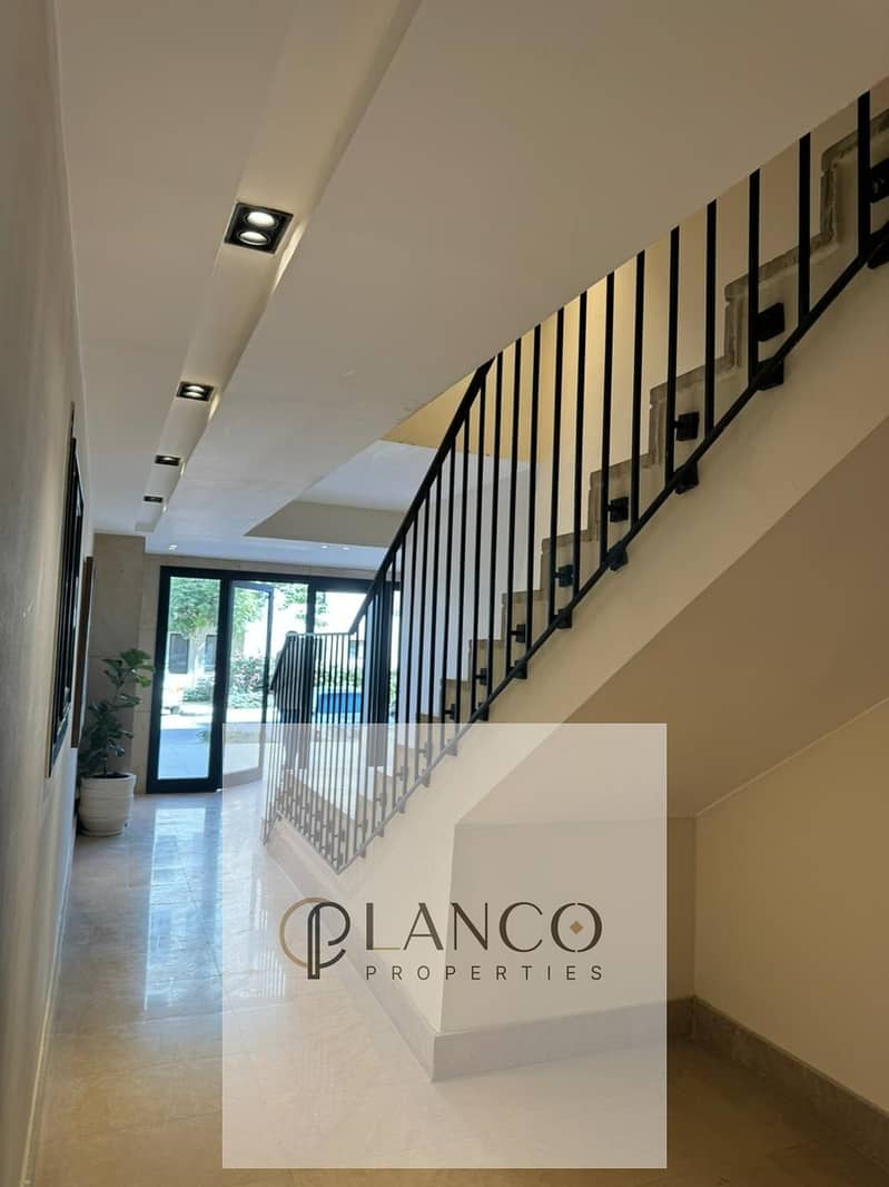 2 ee66381b-36bb-469d-8014-d8fa57e32a80. jpg