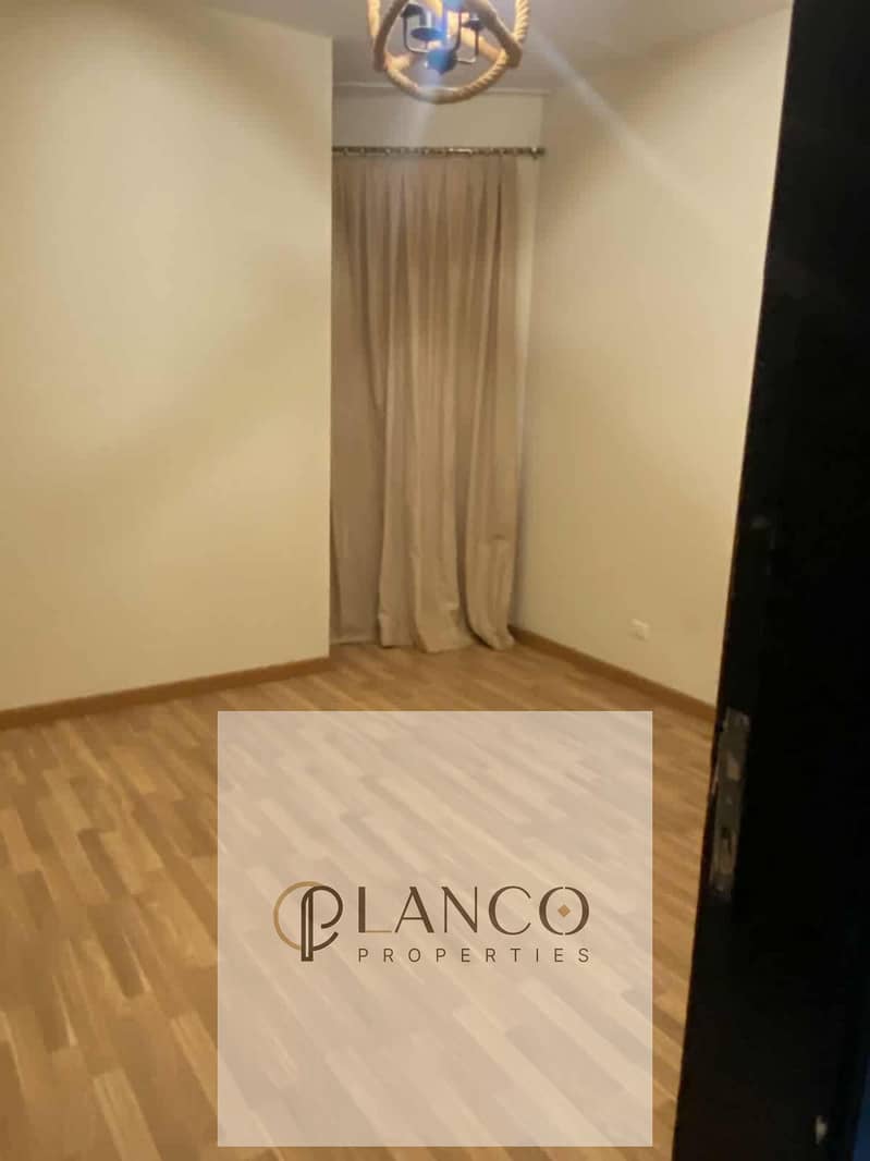 8 92eb1437-a53f-4794-b21d-d3a304675026. jpg