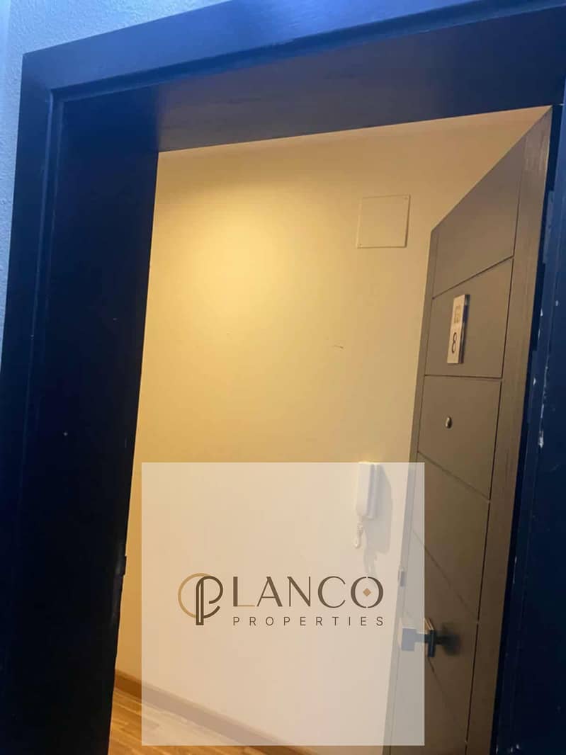 9 283f7841-d183-4efe-a1c3-503f1670bd61. jpg