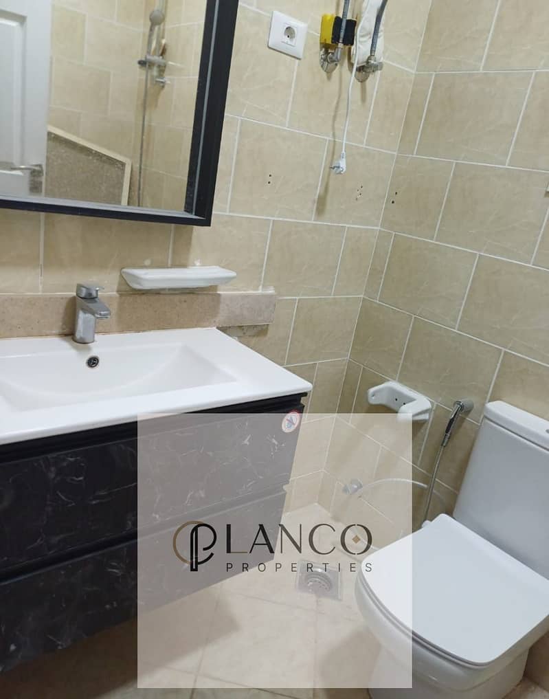 4 صورة واتساب بتاريخ 1447-05-09 في 18.23. 48_d277d54c. jpg