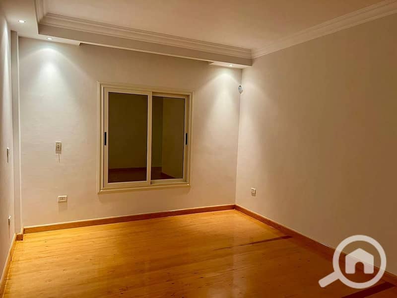 4 7f1cfc73-51b0-46c3-8c79-688133c11032. jpg