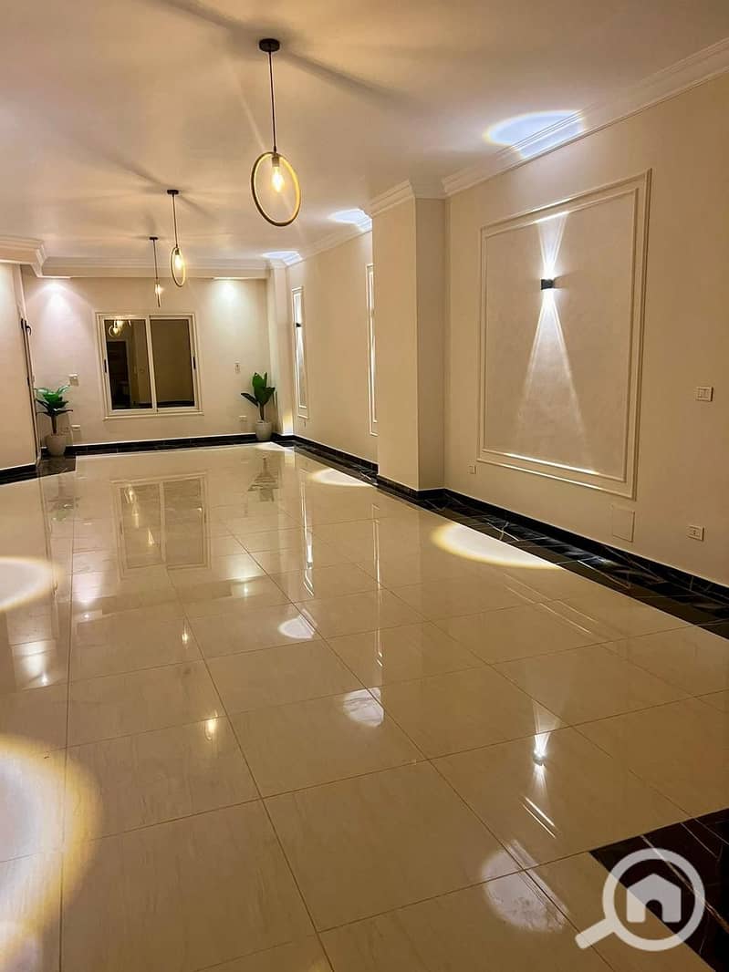 7 541a1fdb-6f72-4777-b7bd-71d43925c757. jpg